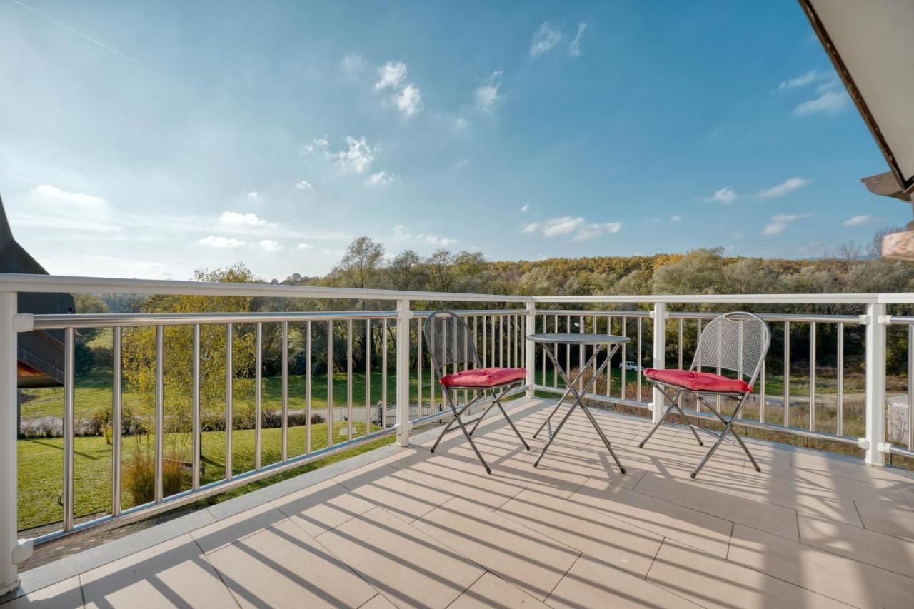 Astarea - Luxe Penthouse In Nature - Jacuzzi - Free Private Parking - Terrace & Balcony - Peace Zagreb Exterior foto