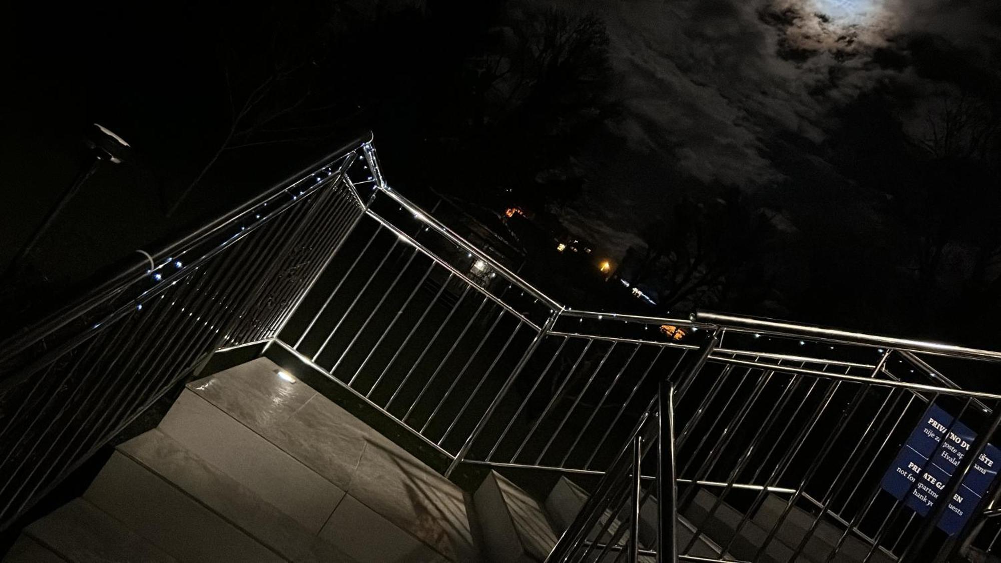 Astarea - Luxe Penthouse In Nature - Jacuzzi - Free Private Parking - Terrace & Balcony - Peace Zagreb Exterior foto